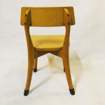 Vintage schoolstoel nr 23